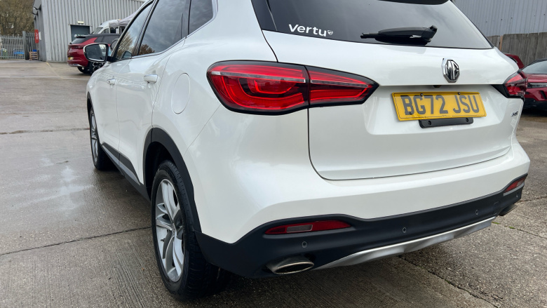 MG Hs 1.5 T-GDI Exclusive 5dr DCT Petrol Hatchback